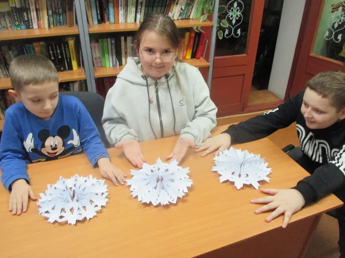 мастерим снежинку