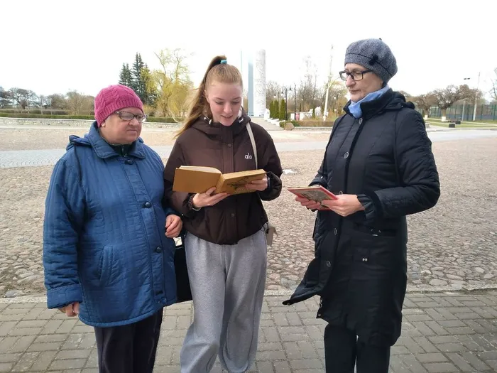 звучит стихотворениеЛ. Решетникова При штурме Кёнигсберга