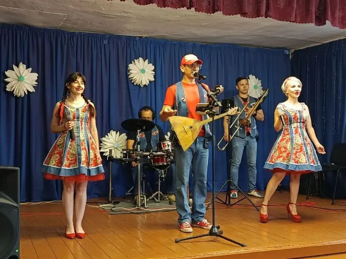 10.Выступление фолк-шой группы Вереск