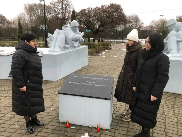 на фото участники памятного мероприятия (3)