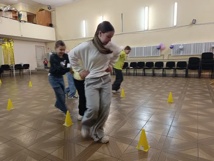 на фото участники мероприятия (3)