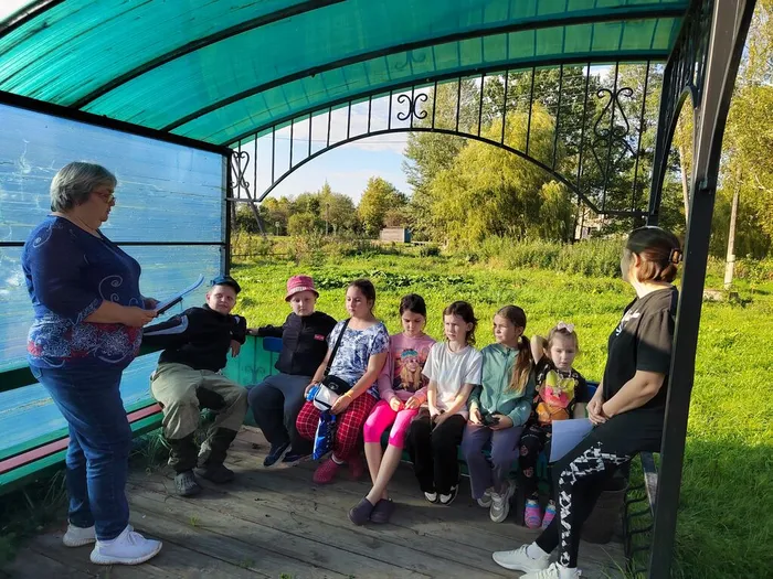 на фото участники беседы (2)