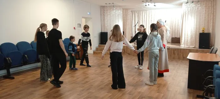 На фото фрагменты познавательно - развлекательной программы С нами чудо из чудес - Благовещение с небес! (2)