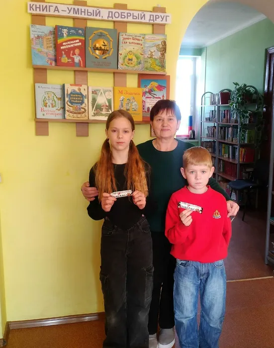 Дети получили сладкие призы