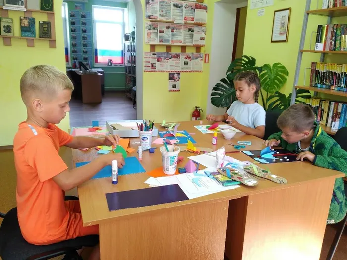 Ребята за работой.
