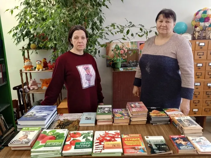 на фотографии участники акции (1)