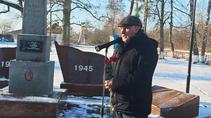 на фотографии фрагмент памятного мероприятия (5)