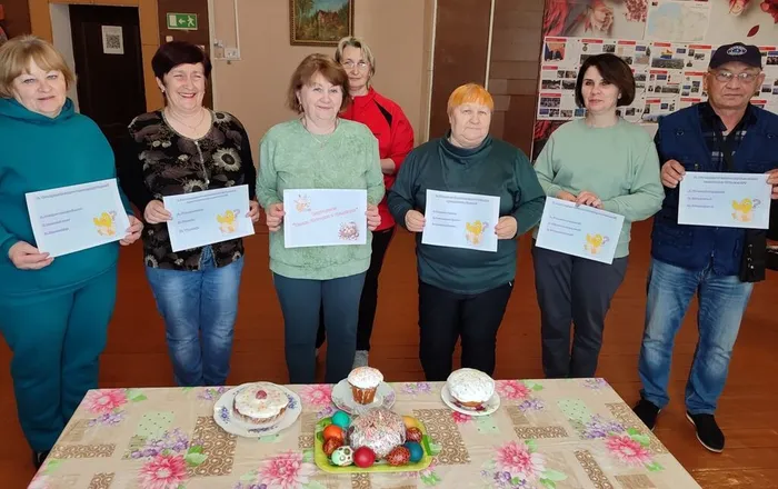 1.На фотографиях участники клуба общения (1)