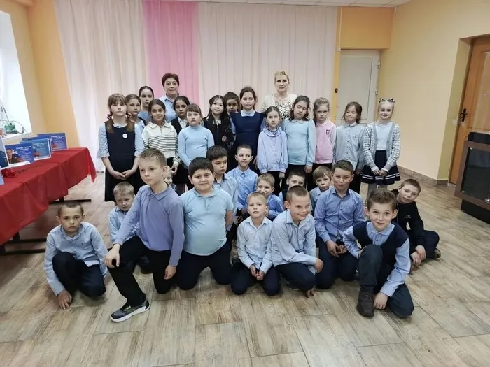 на фотографии юные посетители ДК