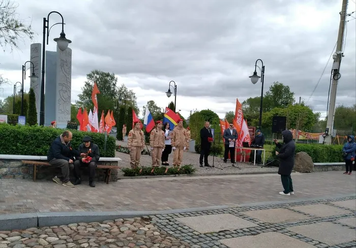 Митинг на площади Героев