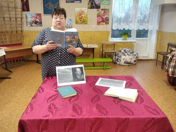 на фото посетители библиотеки (1)