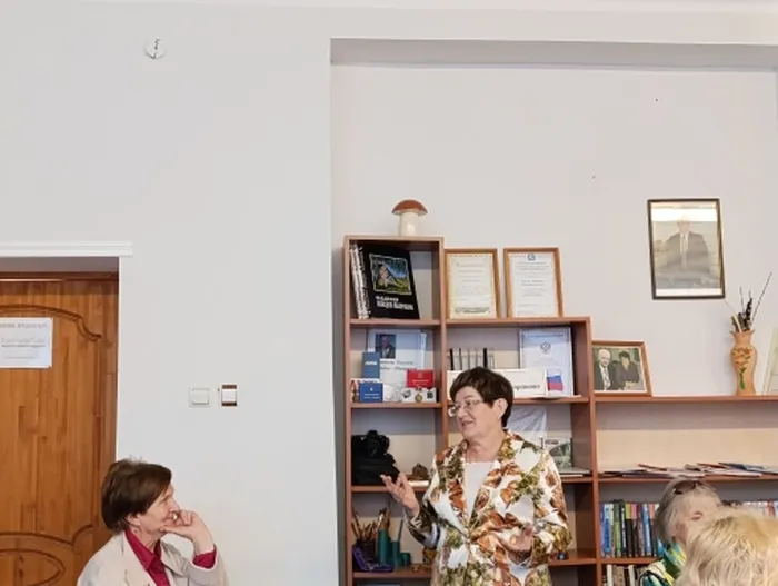 Читатель Городской библиотеки Т.Н.Максименкова рассказывает стихотворение