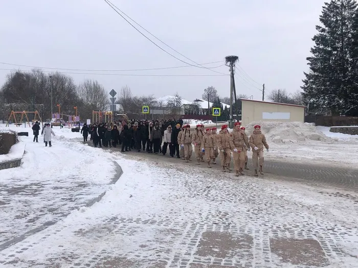 на фото памятное мероприятие (2)