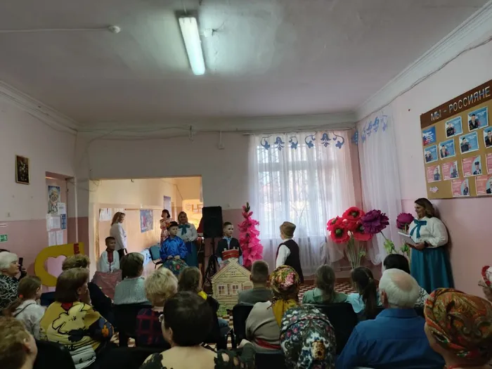 на фотографии участники мероприятия (1)