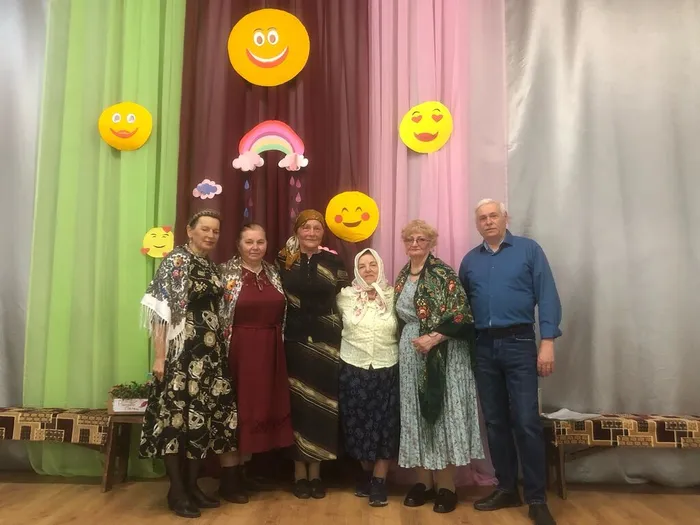 на фотографии участники концета  (3)