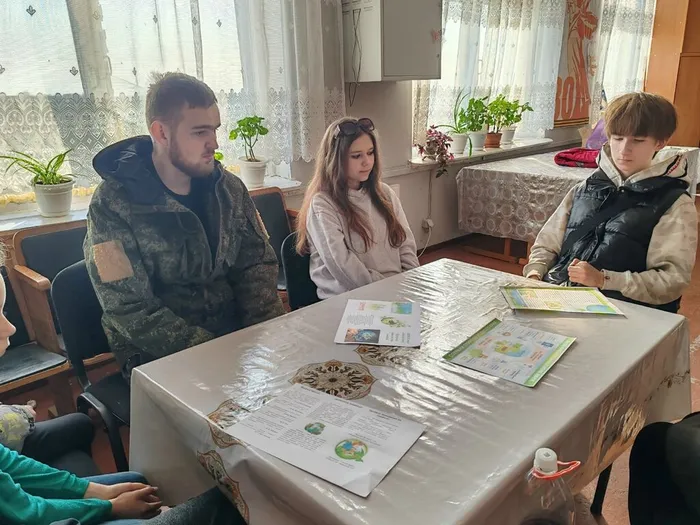 на фото участники беседы