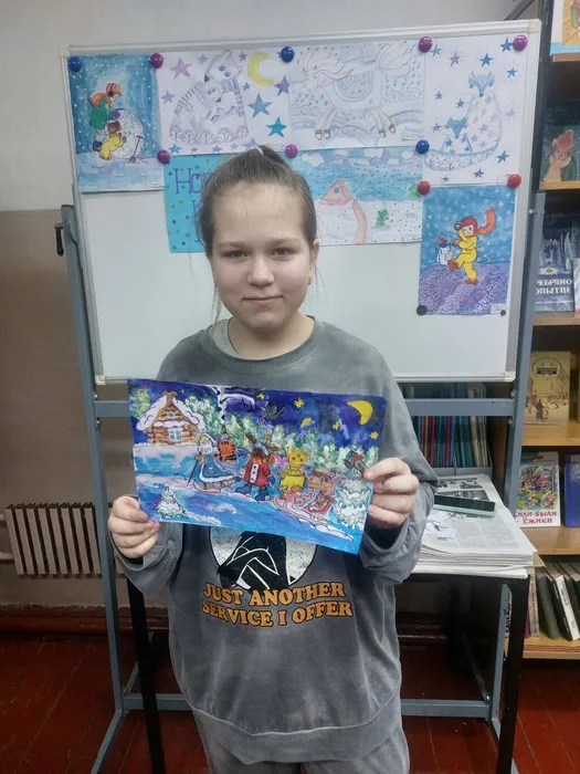 На фотографии Галманова Валентина с работой зимняя сказка