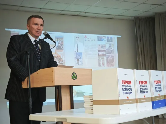 на фото Юрий Горин