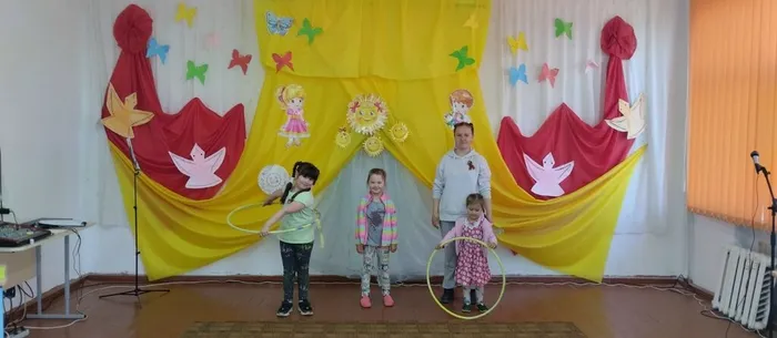 на фотографии участники мероприятия 1