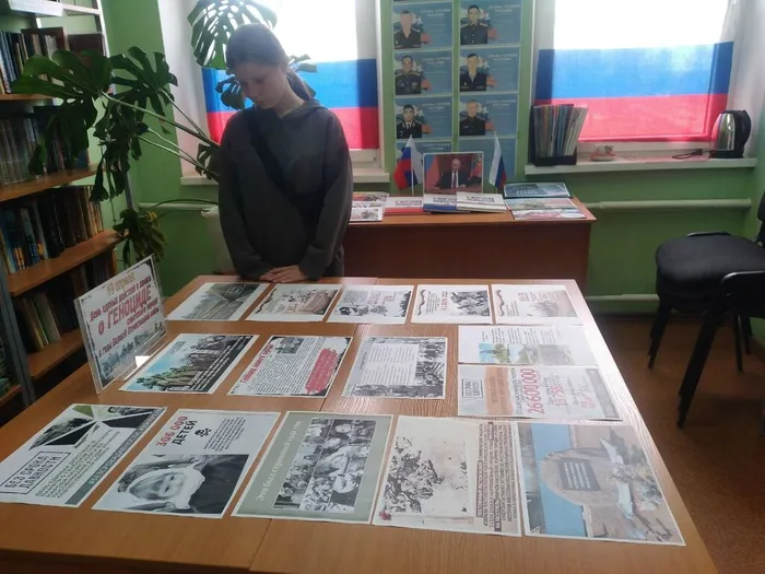 Наташа у выставки