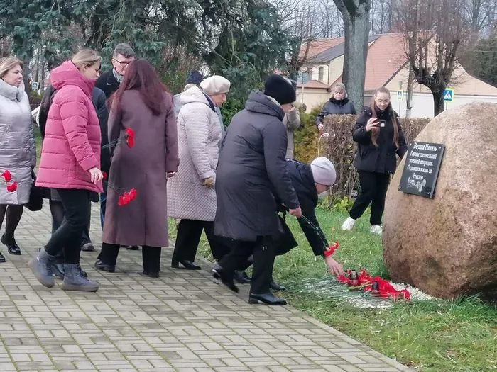 на фото возложение