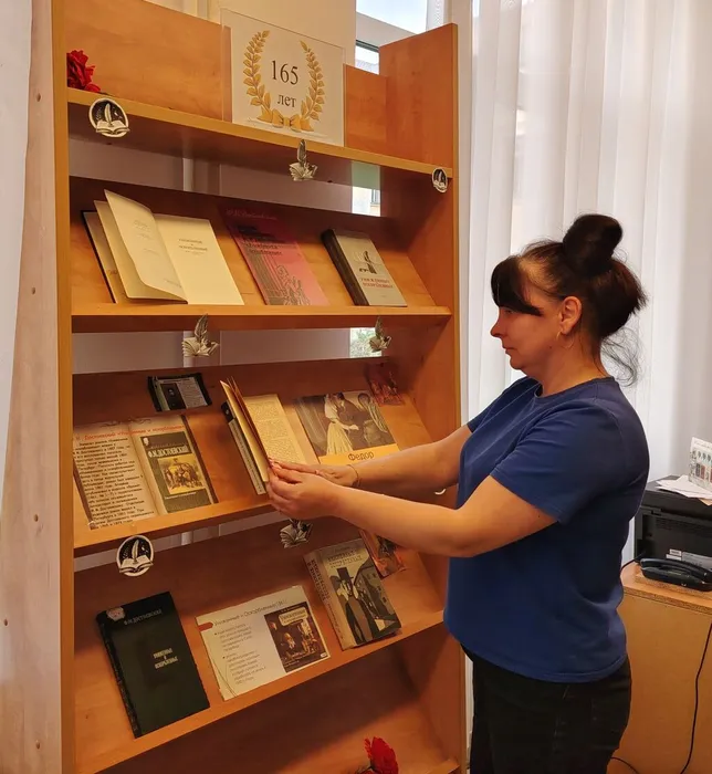 Щипкова Татьяна заитнтересовалась романом напечатоным   в 1978 году Униженные и оскорбленные