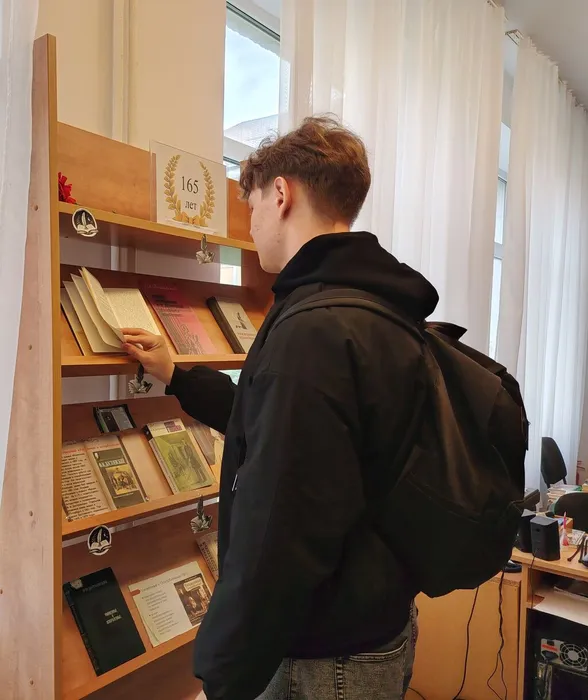 Канява Андрей  заинтеросовался романом Униженные и оскорбленные 1982