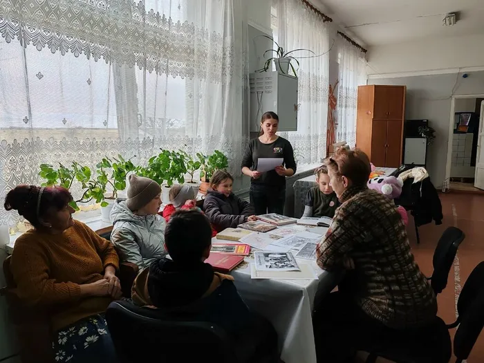 на фотографии участники мероприятия