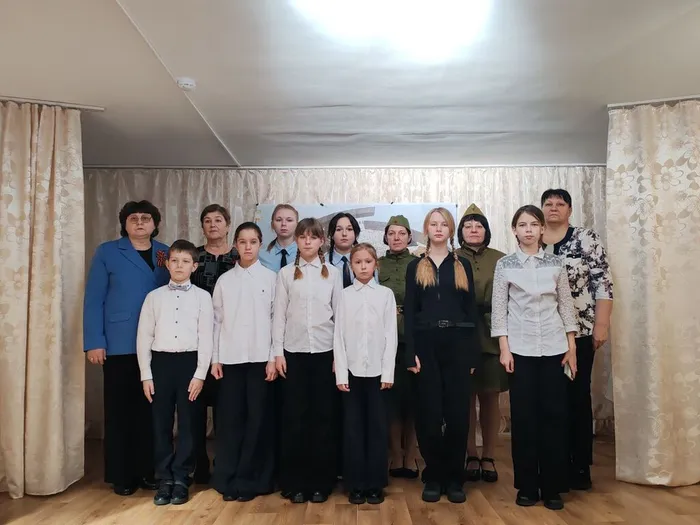 на фотографии участники мероприятия (1)