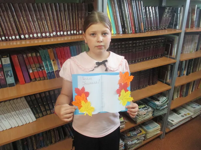 С поделкой Ангелина