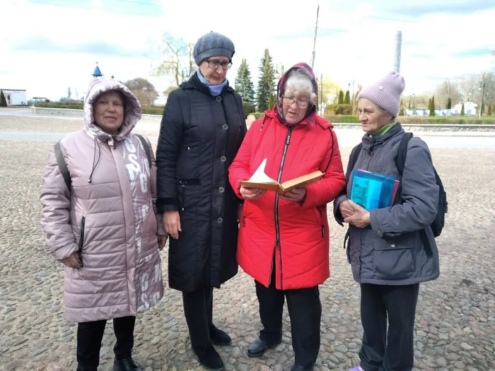 Читаем стихи о штурме Кёнигсберга на площади Героев