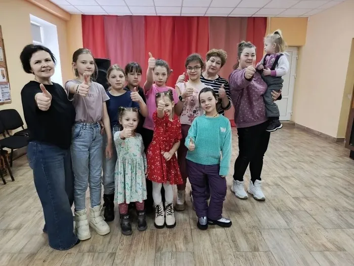 на фото участники экологического путешествия