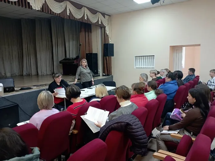 на фотографии участники семинара