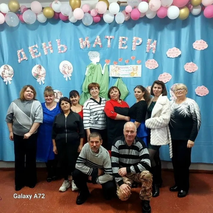 на фотографии гости мероприятия