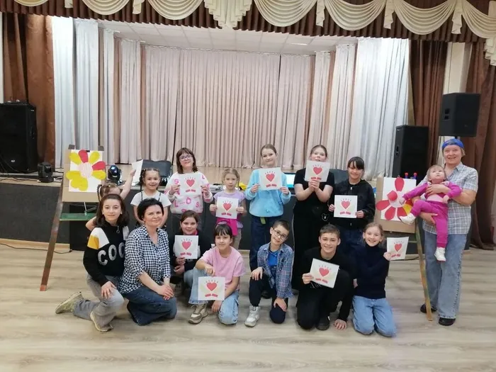 На фотографии участники игровой программы