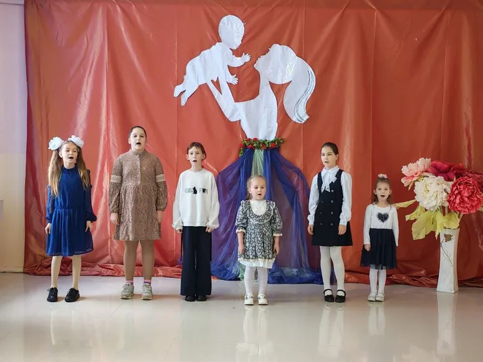 Смыкалова Таисия, Астахова Анна, Никанорова Алёна, Алфёрова София, Андреева Виктория,Никанорова Анна