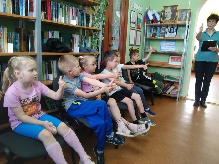Играем в игру Как живёте