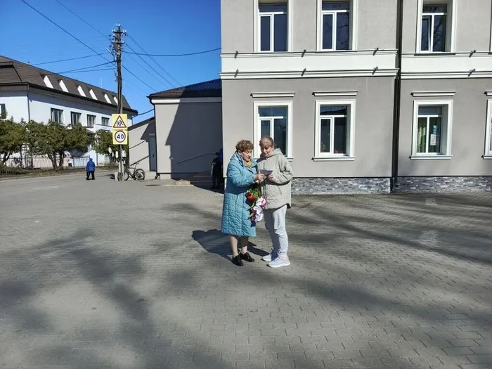 на фотографии участники акции (3)