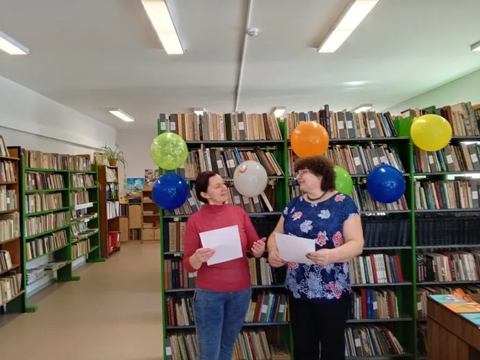 на фотографии участники тематического вечера (2)