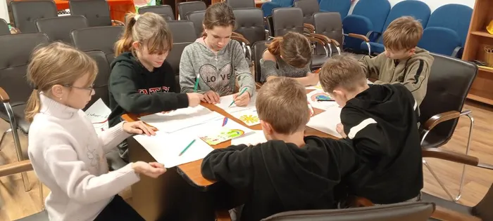 на фотографии участники мероприятия (1)