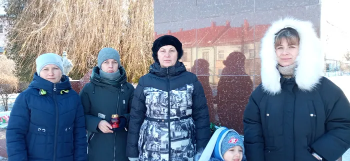 Участники акции Огни Победы, работники МБУ ЦКМБО МО КГО.jpg