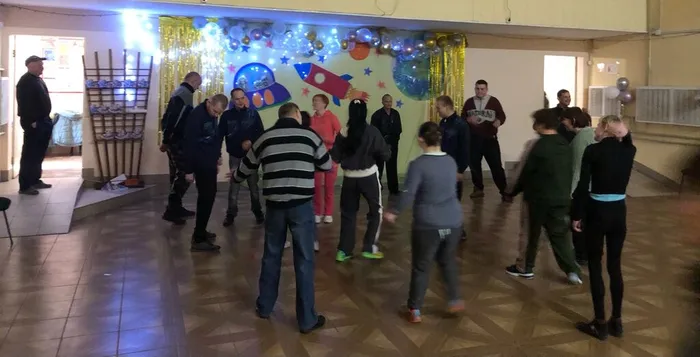 на фотографии участники мероприятия (8)