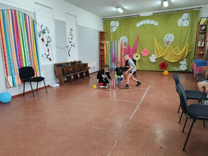 дети выполняют задание