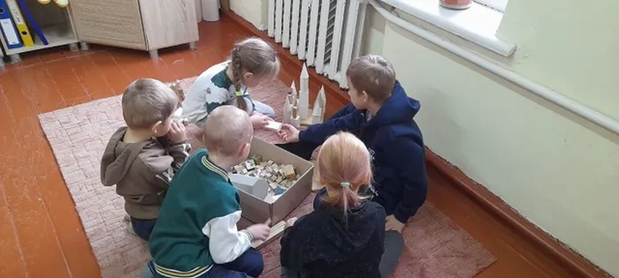 Самые маленькие строят замки
