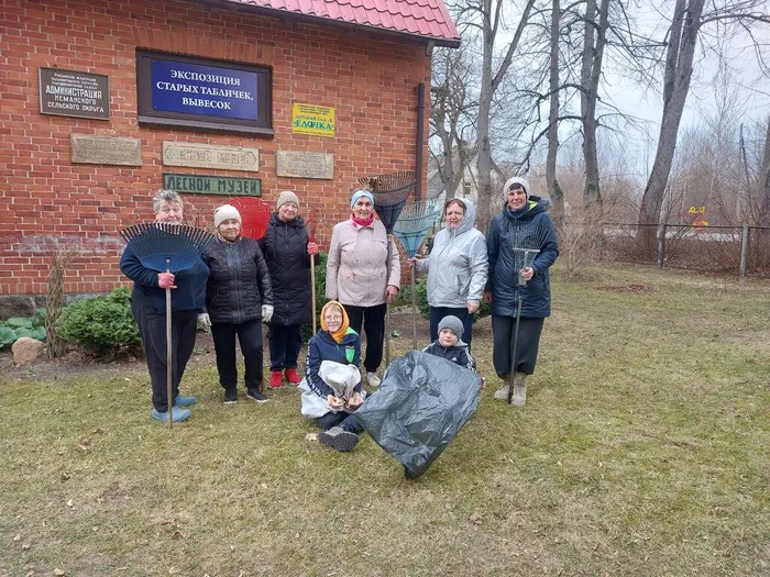 На фотографии участники регионального субботника