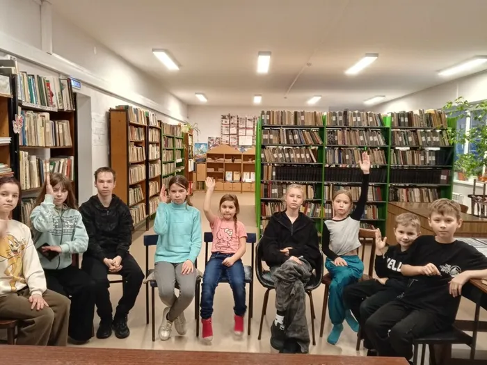 на фотографии участники викторины (2)