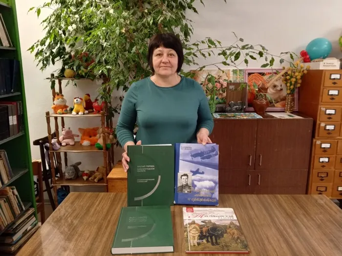 на фотографии участники акции (2)