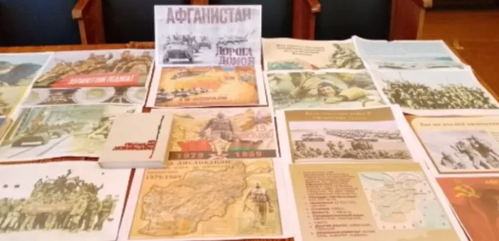 на фотографии выставка