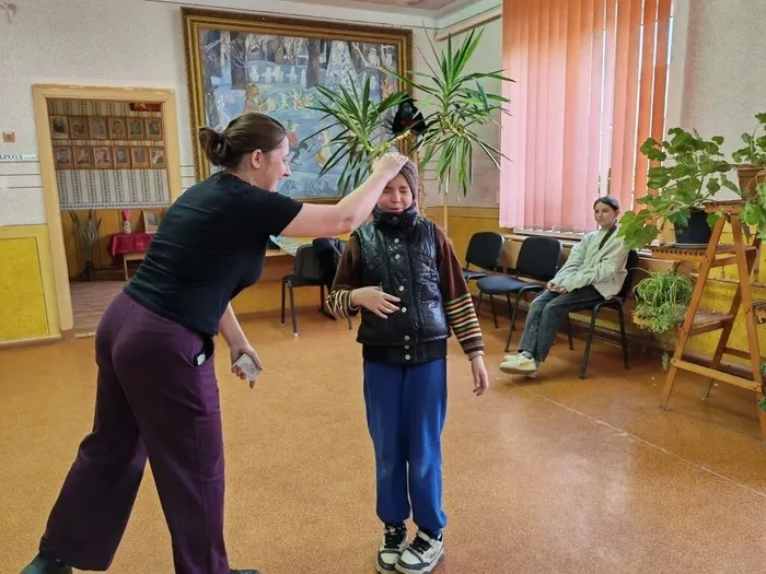 на фотографии участники игрорвой программы (4)