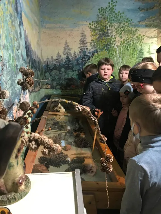 экскурсию проводит Кирилл Дорофеев.jpg